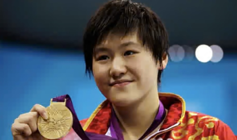 Ye Shiwen wins swimming gold for China 2012