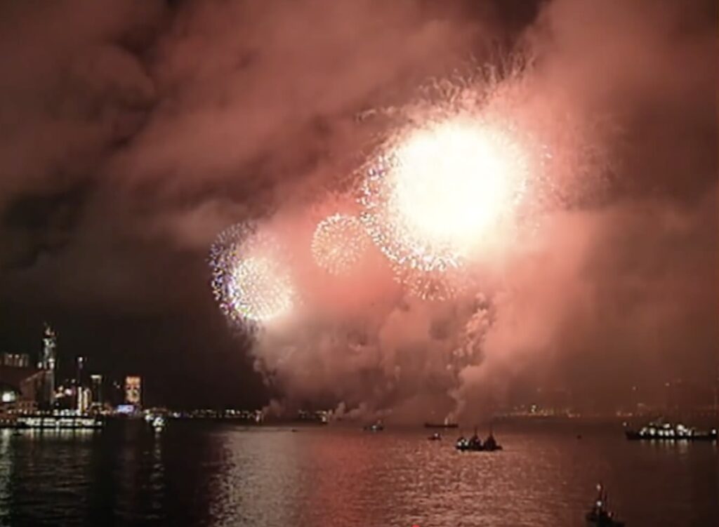 Hong Kong handover ceremony fireworks 30 June 1997